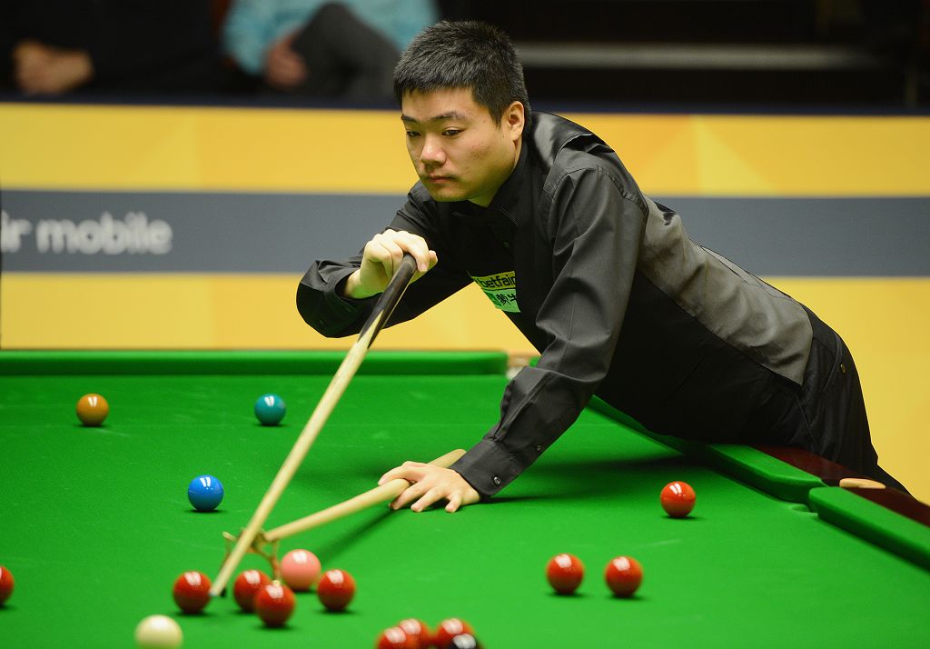 离开球场 离开球场