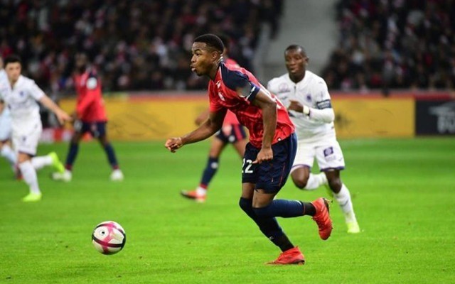 更是中国足 更是中国足