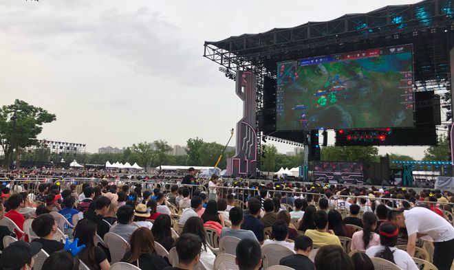 他在比赛中 他在比赛中